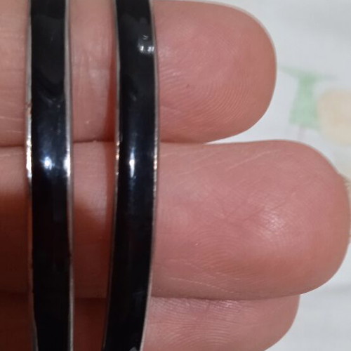 Earrings used, black, excellent condition