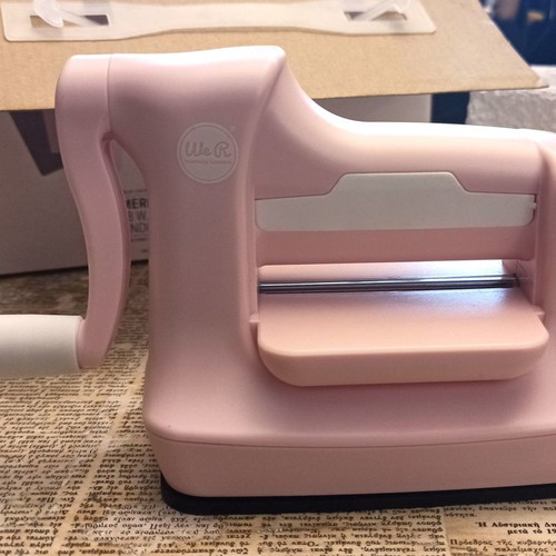 Mini Evolution Die Cut Machine Kit used We R Memory Keepers