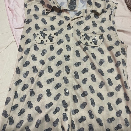 Beige short-sleeve blouse used