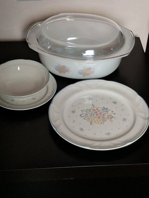 Country Basket Collection Japan serving set and Arcuisine France casserole like new