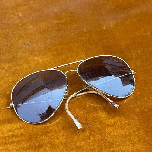 Ray-Ban Aviator vintage sunglasses used, gold frame, brown lenses