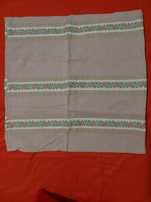 Woven tablecloths used, pack of 2 square 1.20x1.20cm