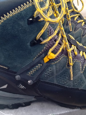 Salewa MS Alp Trainer Mid GTX hiking boots like new, size 44, green and yellow