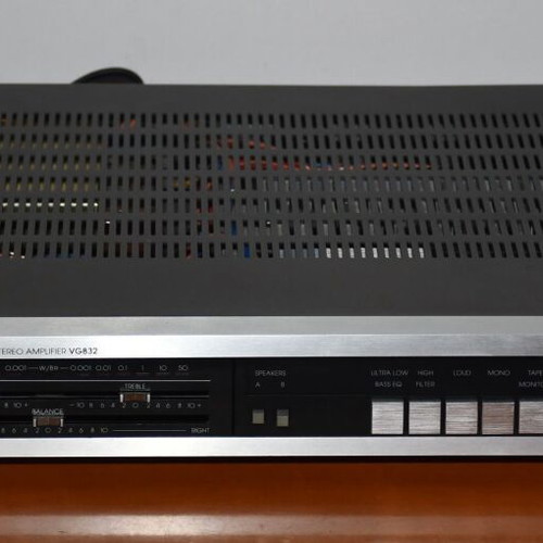 Uher VG832 integrated amplifier used with phono input