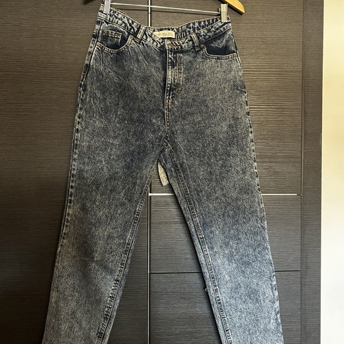 Bershka Vintage Mom Fit Jeans Size 40 Like New Blue