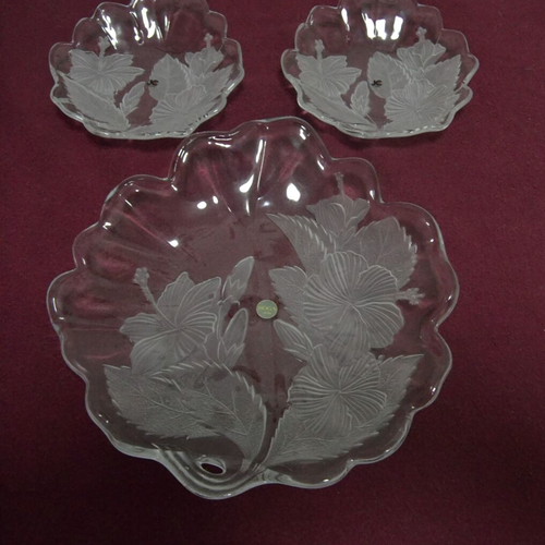 Serving trays new, set of 3 with embossed floral design