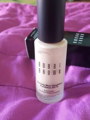 Bobbi Brown Foundation in Neutral Porcelain like new