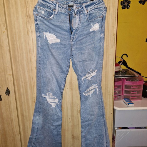 American Eagle flared jeans with rips like new, size L