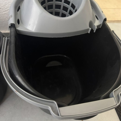 Mop bucket