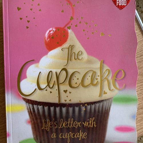 Cupcake Cookbook new, English