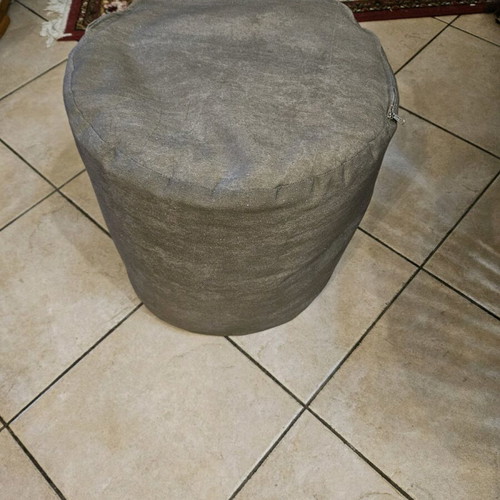 Anatomical pouf new gray with removable fabric cover