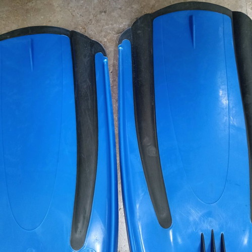 Mares Plana Avanti fins new, adjustable open heel