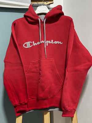 Champion sweater footer red used, size S