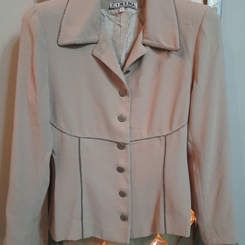 Cinema by Designer Zinas suit like new, beige with leather details