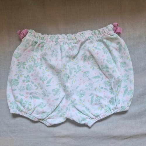 Printed shorts for 1-year-old girl like new, size 12-15 m