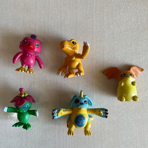 Digimon vintage figures used, pack of 35 from 1999-2000