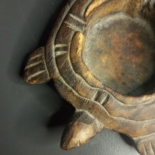 Handmade wooden turtle-shaped ashtray like new