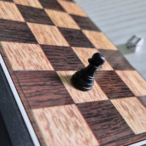 Portable Magnetic Chess Set like new, foldable for travel