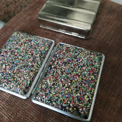 Tobacco cases 2 like new