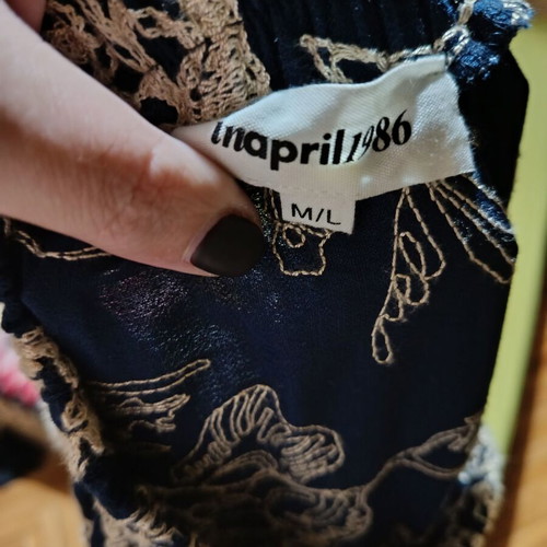 Maxi brocade skirt like new, blue and white