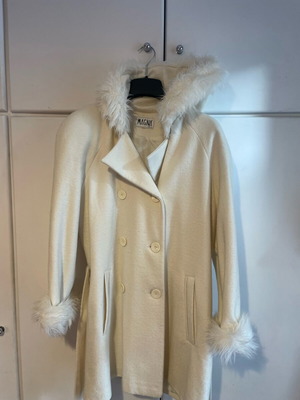 Wool coat white with hood large like new