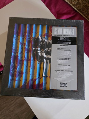 Guns n' Roses Use Your Illusion I & II Limited Edition Super Deluxe Boxset new