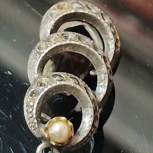 Vintage earrings with pearls used, silver color