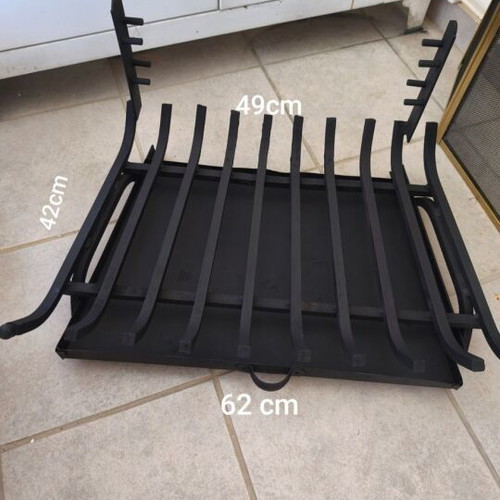 Iron fireplace grate with ash pan and screen