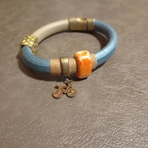 Bracelet like new, in very good condition