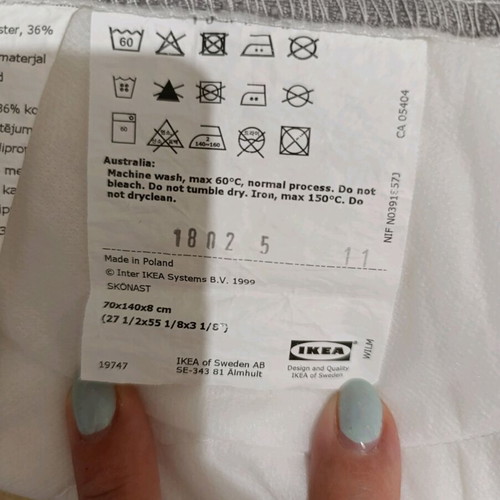 IKEA foam mattress like new, 140x70cm with LENAST protector