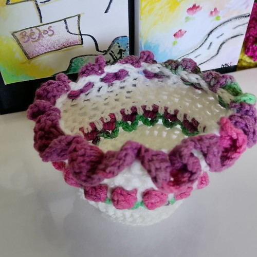 Knitted Plant Pot Cover new, height 8cm base 6cm