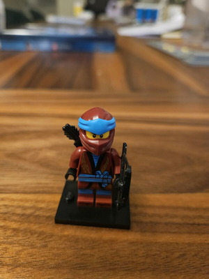Lego Ninjago Legacy Nya minifigure like new