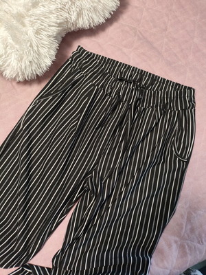 Pants like new, black and white, size L