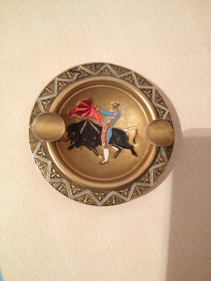 Ashtray bullfighter like new
