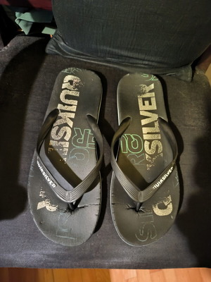 Quiksilver flip flops used, size 44, black