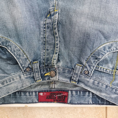 American Vintage Jeans size 32 like new, classic blue denim