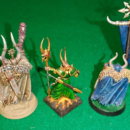 Warhammer Age of Sigmar painted miniatures set 10, 3 various miniatures