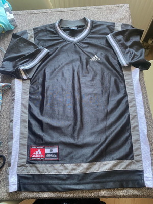 Adidas Performance μπλούζα μεταχειρισμένη, μέγεθος Small, μαύρη