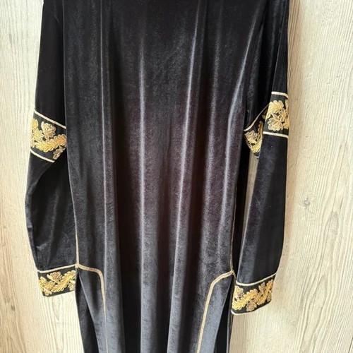 Nidodileda velvet coat one size, new, black with embroidery