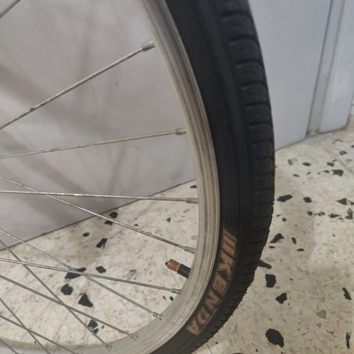 Cinzia 26" city bike like new with new tires
