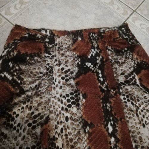 Snake skin print MNG skirt new, multicolor