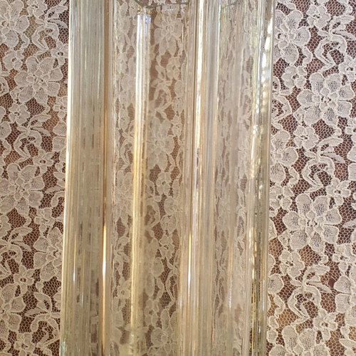 Vase like new, large and sturdy, height 26 cm perimeter 40 cm