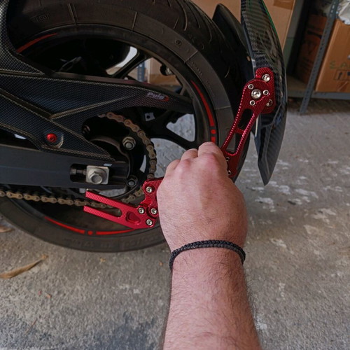 Motorcycle rear wheel mudguard new, red and black carbon style