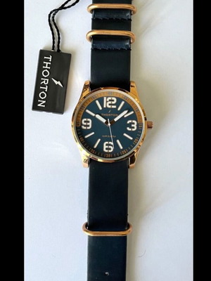 Thorton 9004151 watch like new with blue leather strap