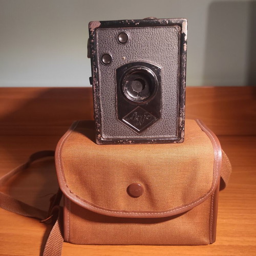Agfa camera used, includes case, vintage decor