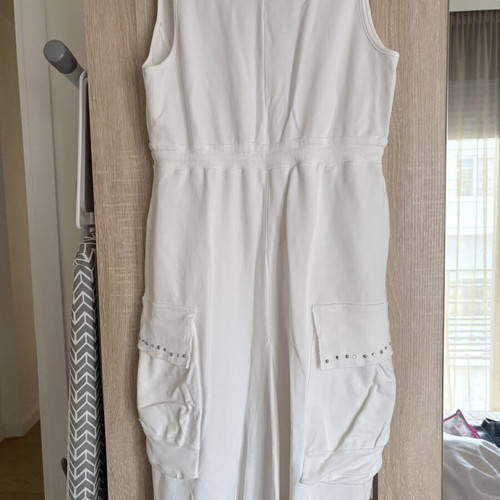 White dress with side pockets XL like new