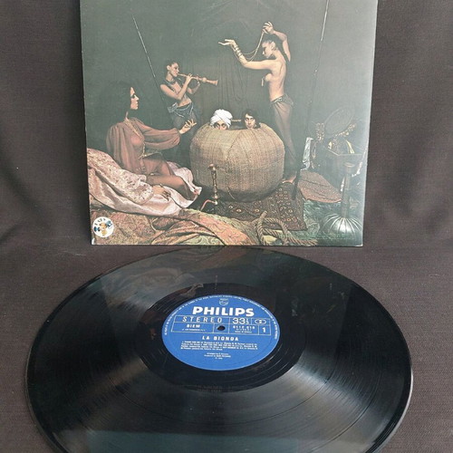 La Bionda vinyl record used in very good condition
