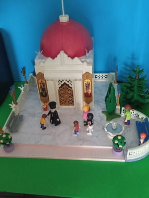 Playmobil Byzantine Orthodox Church like new with figures and accessories