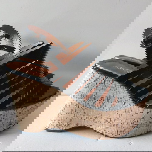 Πέδιλα πλατφόρμες νούμερο 41 σαν καινούργια, μαύρα με φελλό