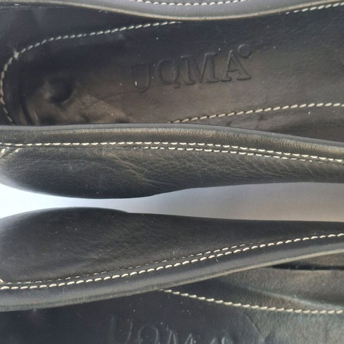 Leather black pumps like new, size 38